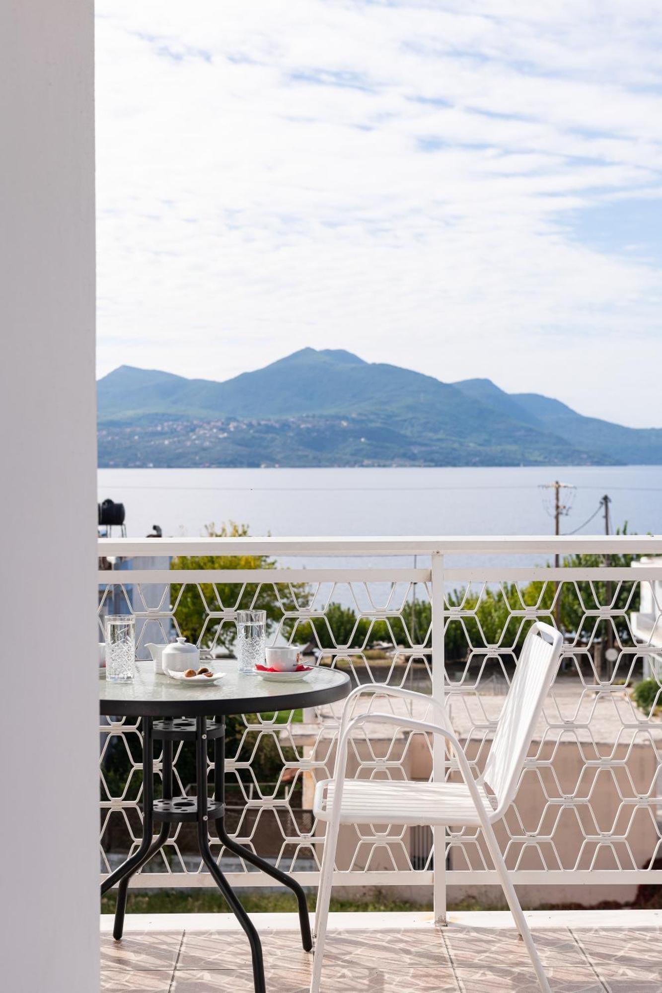 Apartament Zoe Seaside Loutra Edipsou  Zewnętrze zdjęcie